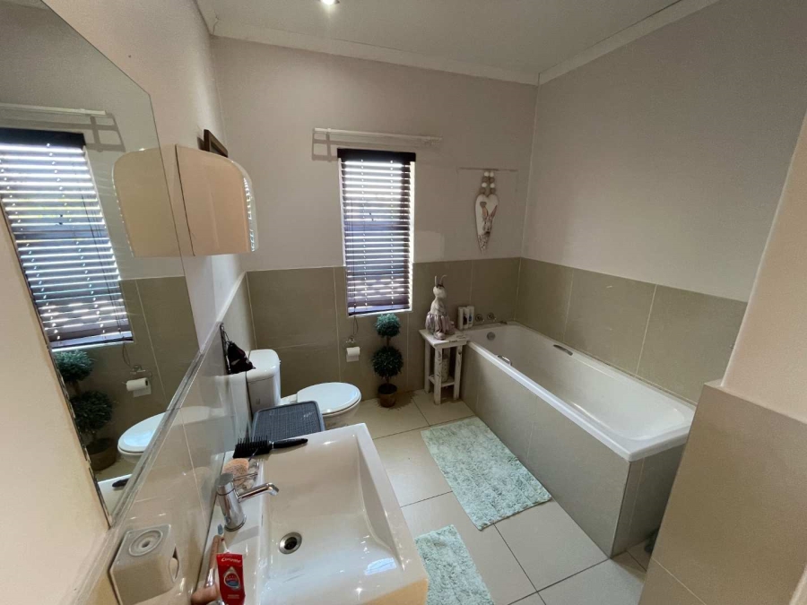 4 Bedroom Property for Sale in Dan Pienaar Free State